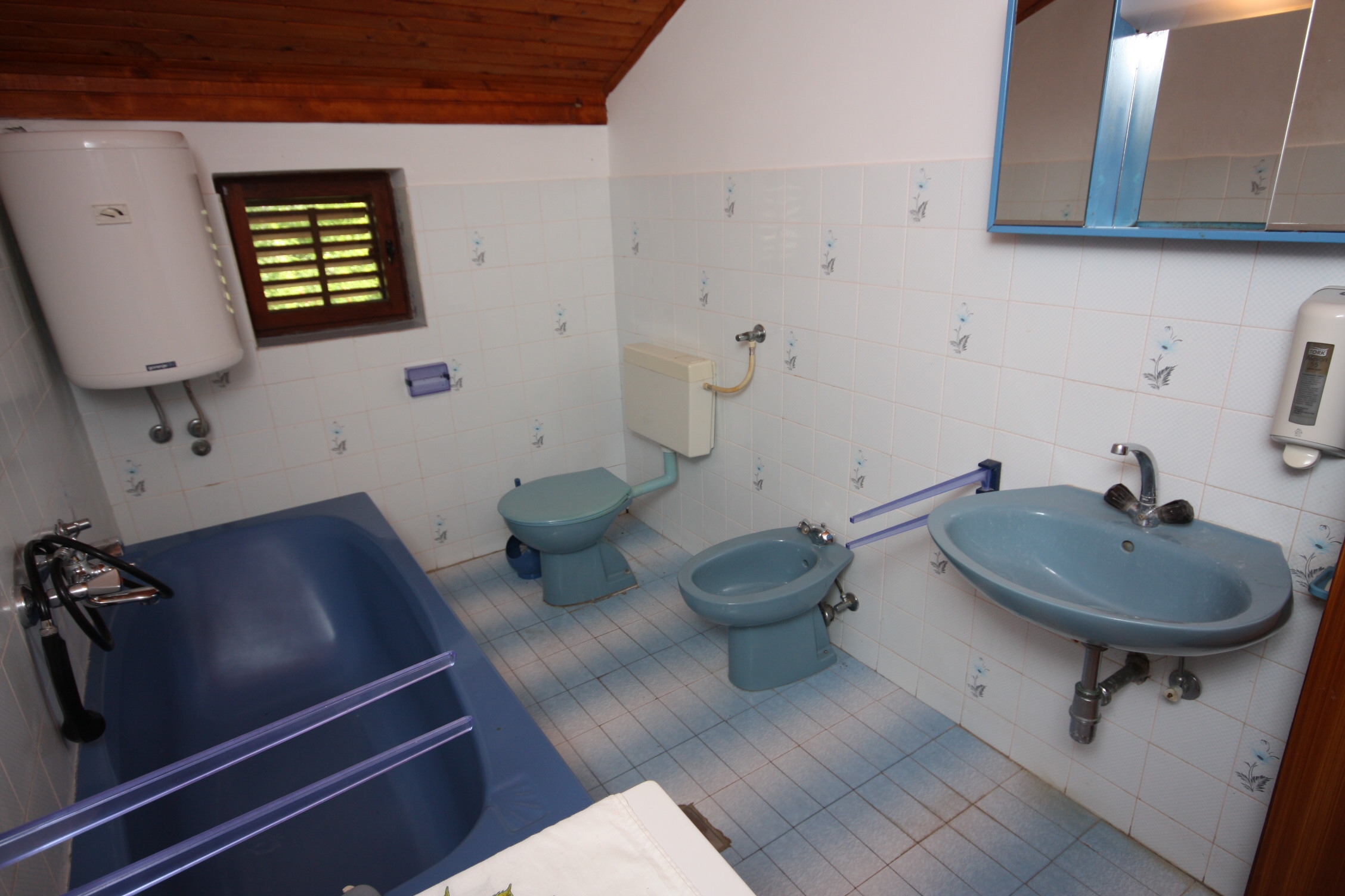 Three bedroom apartment with terrace and sea view Grebaštica, Šibenik  A-a