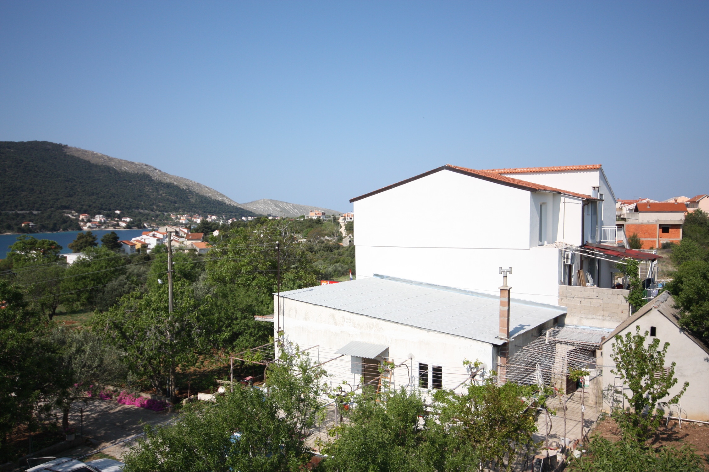 Three bedroom apartment with terrace and sea view Grebaštica, Šibenik  A-a