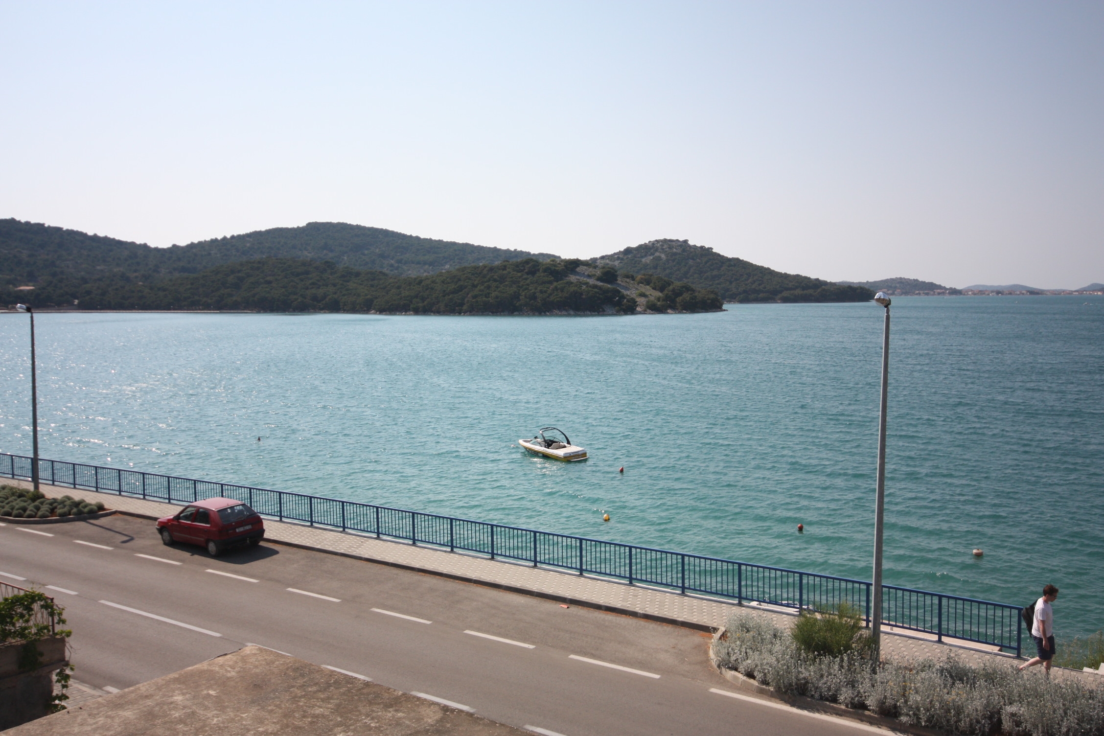 Two bedroom apartment near beach Tisno, Murter  A-a