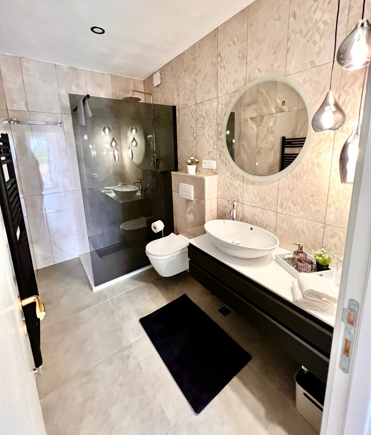 Four bedroom apartment with terrace and sea view Cove Tvrdni Dolac, Hvar  A-a