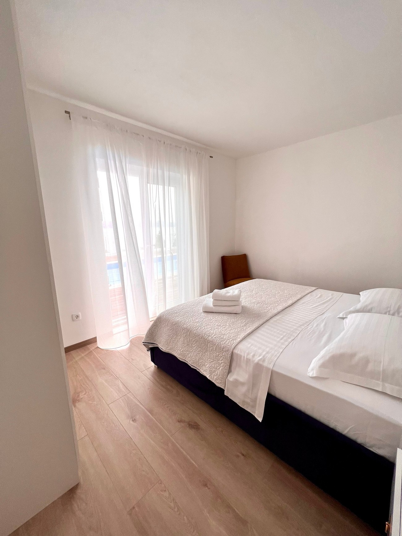 Four bedroom apartment with terrace and sea view Cove Tvrdni Dolac, Hvar  A-a