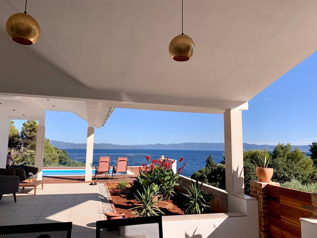 Four bedroom apartment with terrace and sea view Cove Tvrdni Dolac, Hvar  A-a