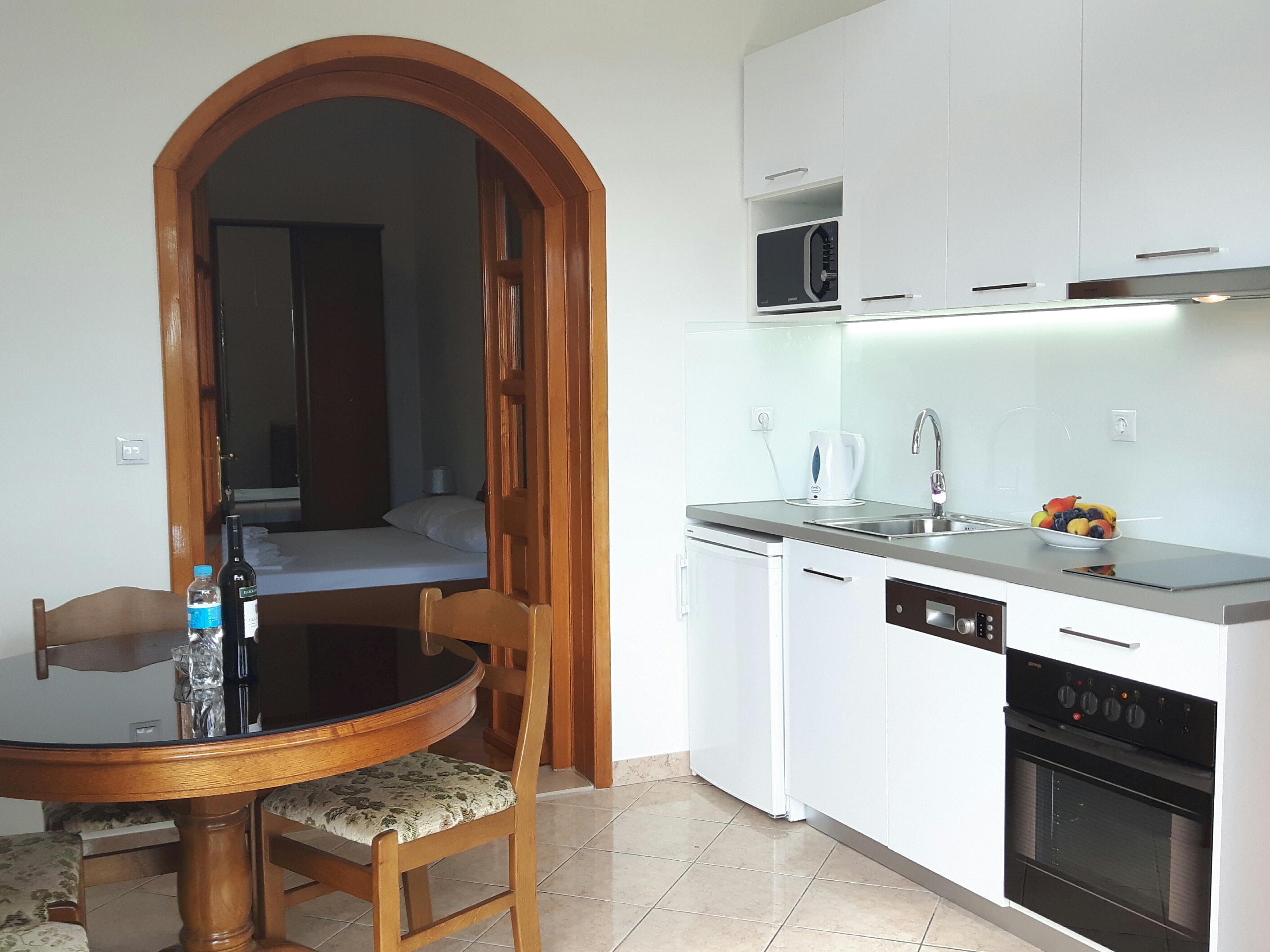 One bedroom apartment near beach Podstrana, Split (A-6113-b)