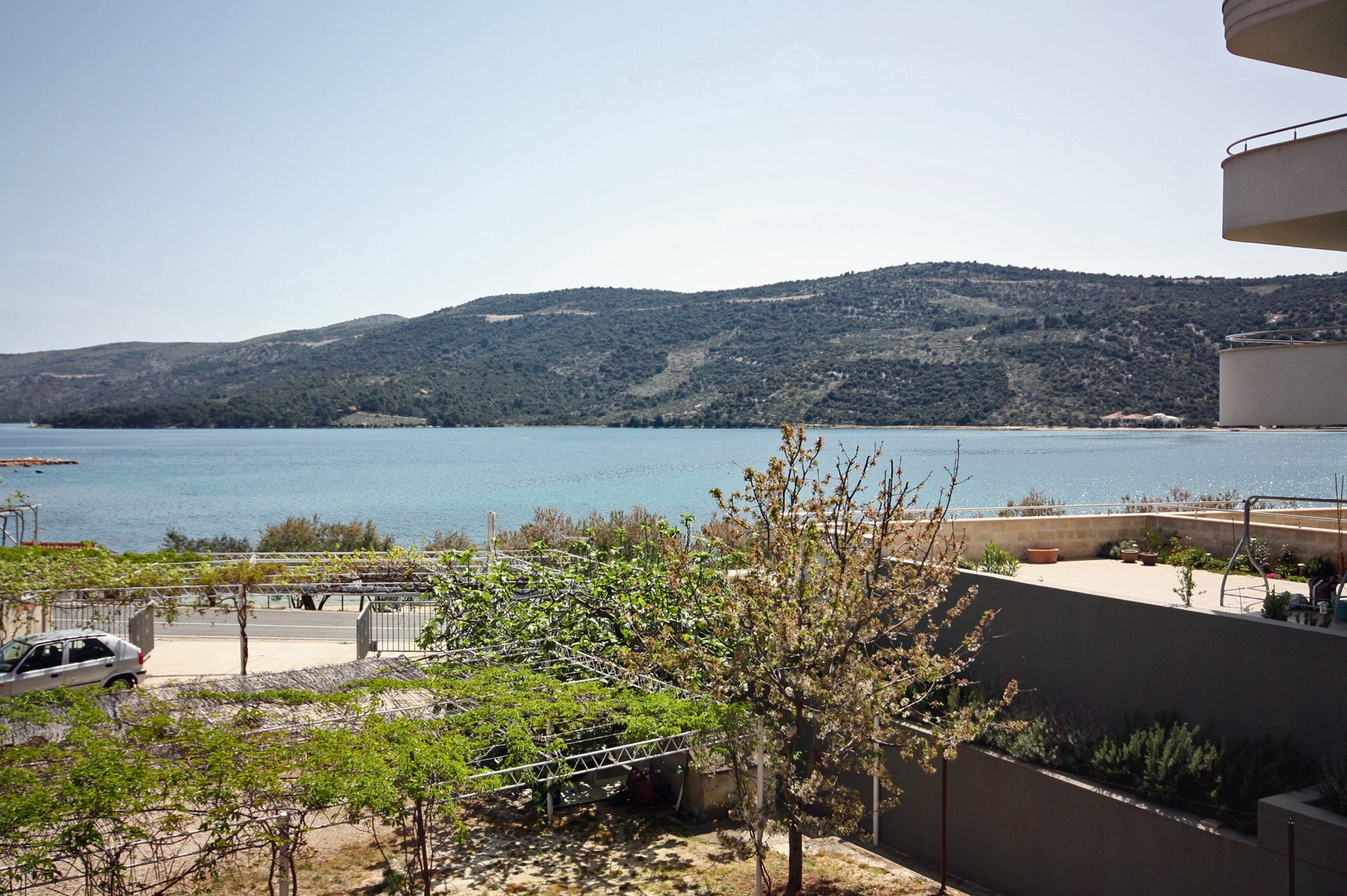 Three bedroom apartment with terrace and sea view Marina, Trogir  A-c