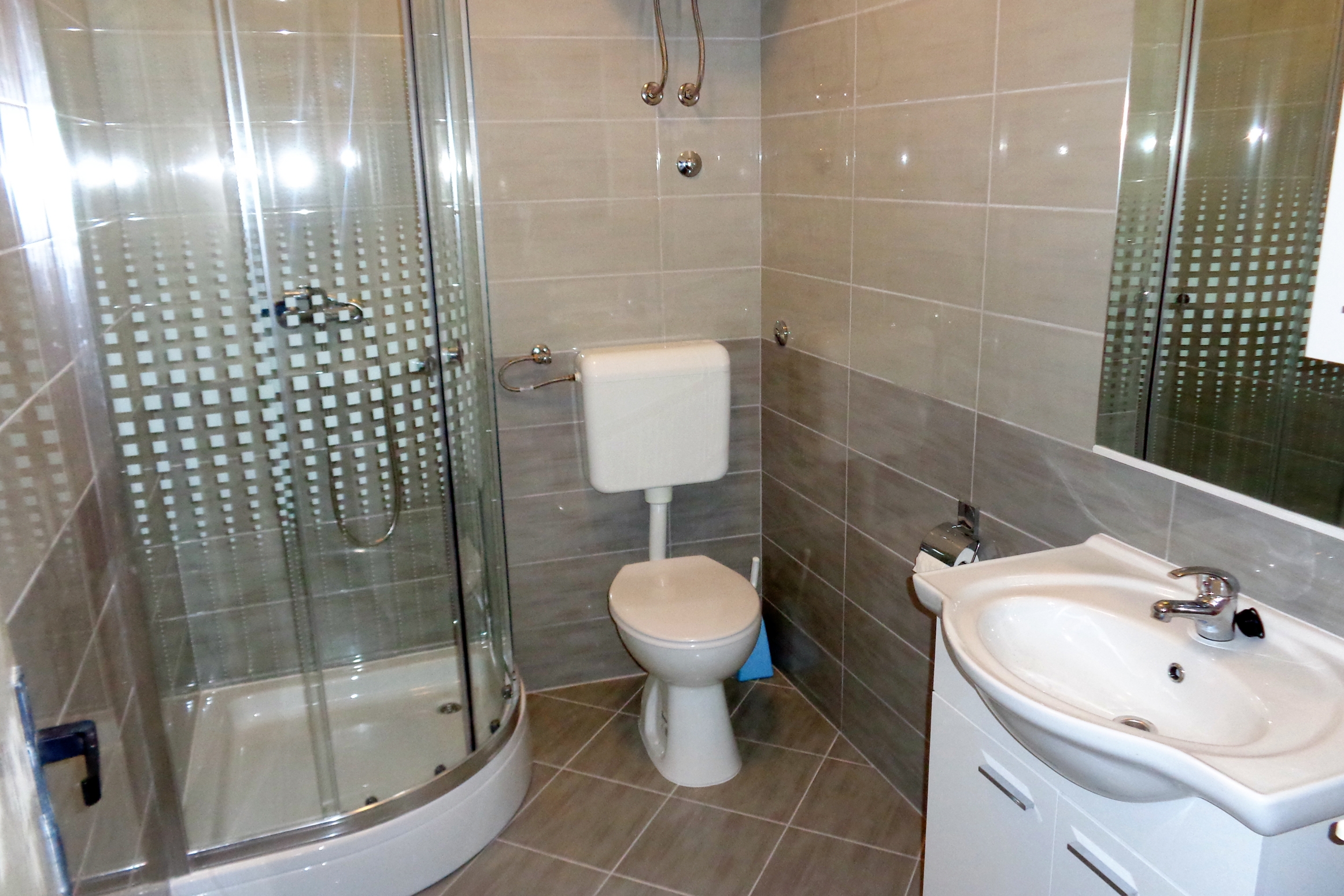 One bedroom apartment with terrace Marina, Trogir  A-f