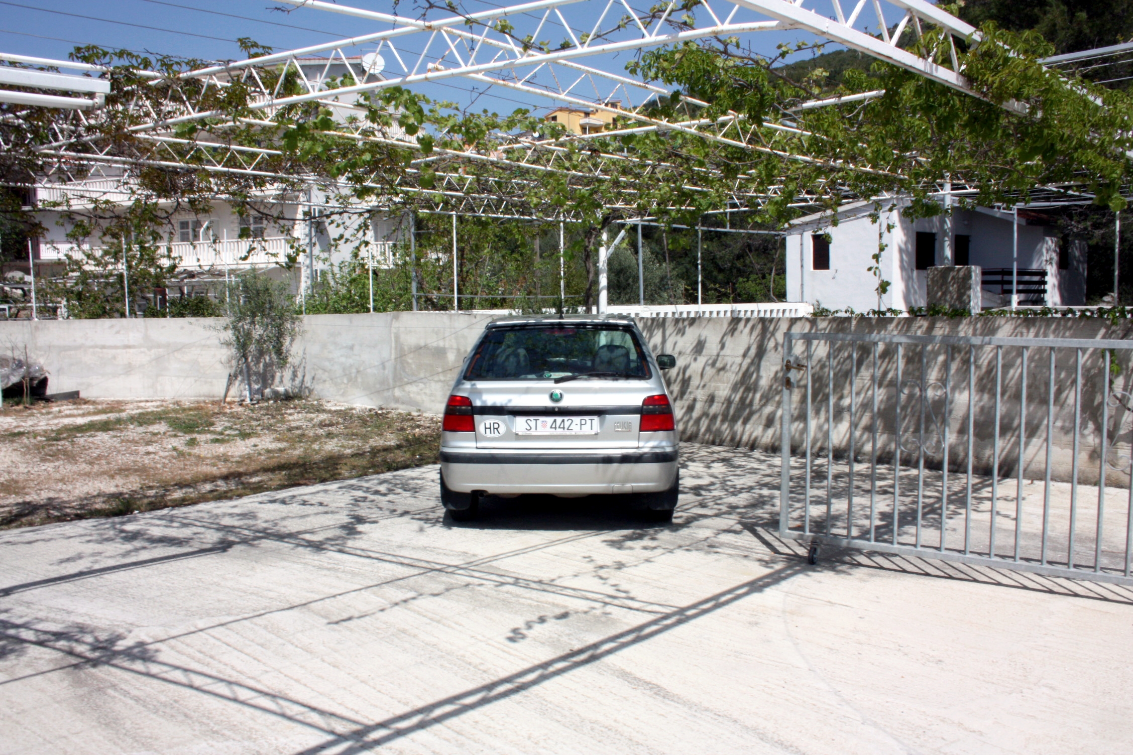 Two bedroom apartment with balcony and sea view Marina, Trogir  A-d