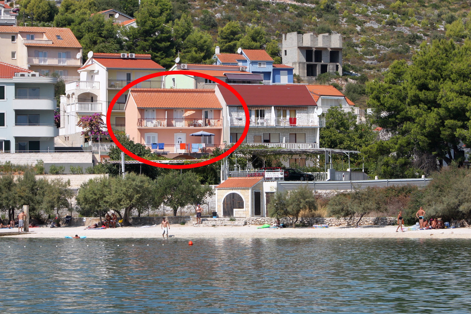 One bedroom apartment with terrace Marina, Trogir  A-a