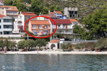 Property Marina, Trogir, Property 6116 - Apartments near sea with pebble beach.