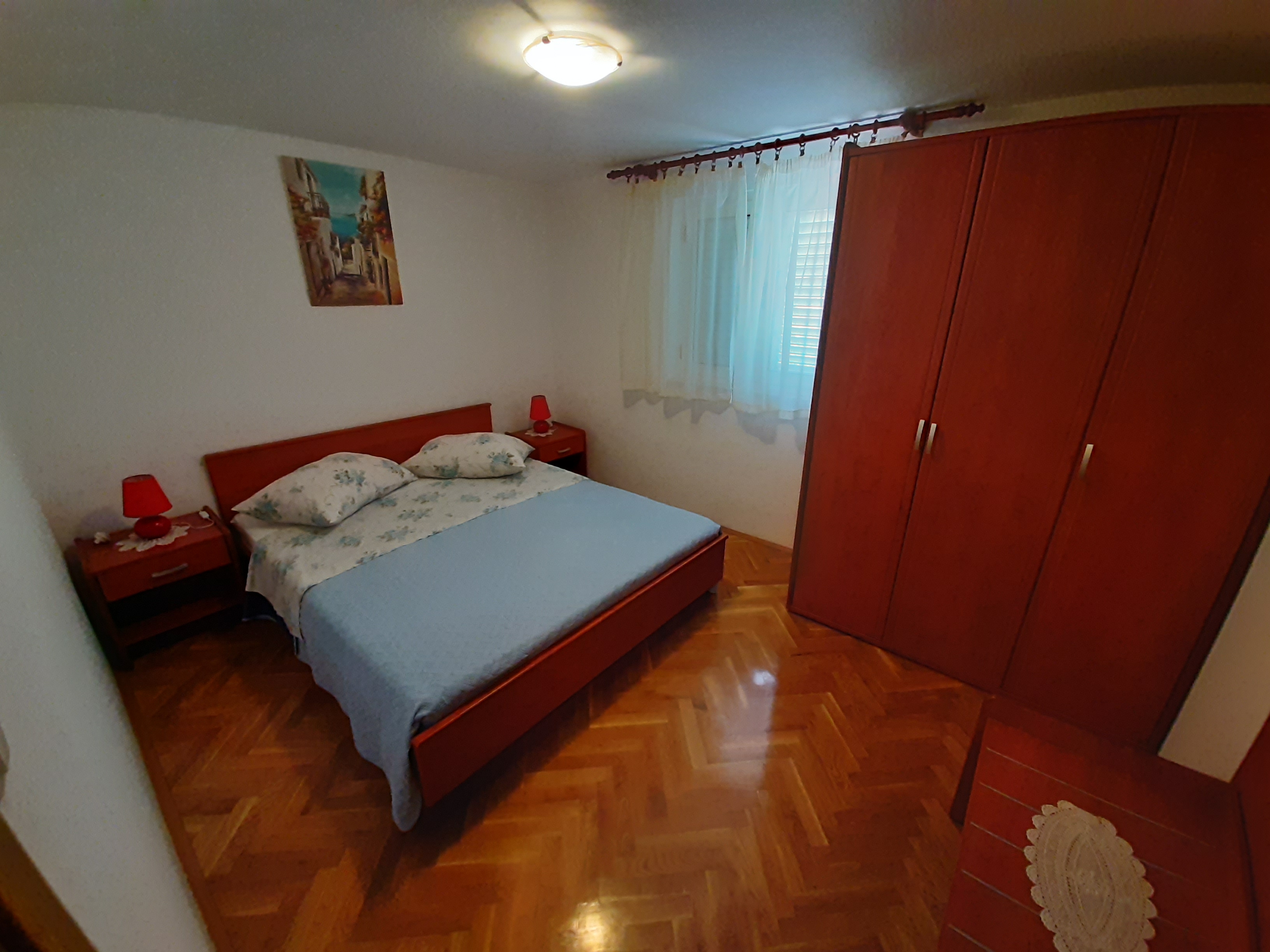 Two bedroom apartment with balcony and sea view Vinišće, Trogir (A-6117-a)