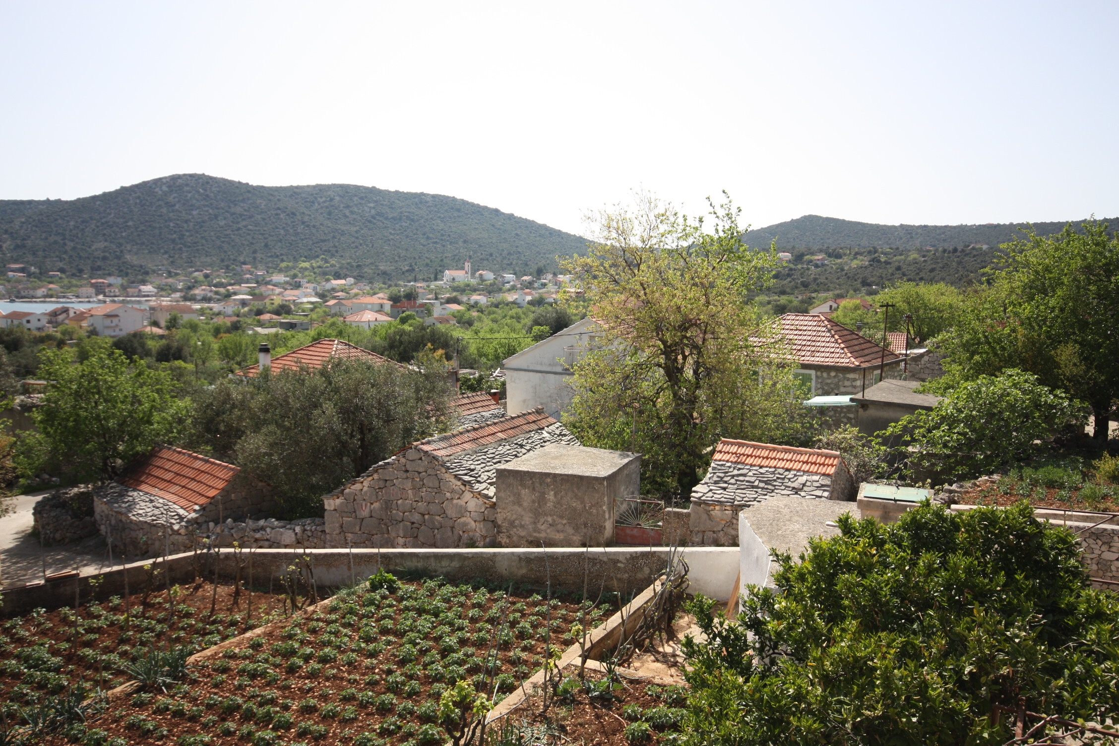 One bedroom apartment with balcony and sea view Vinišće, Trogir (A-6117-b)