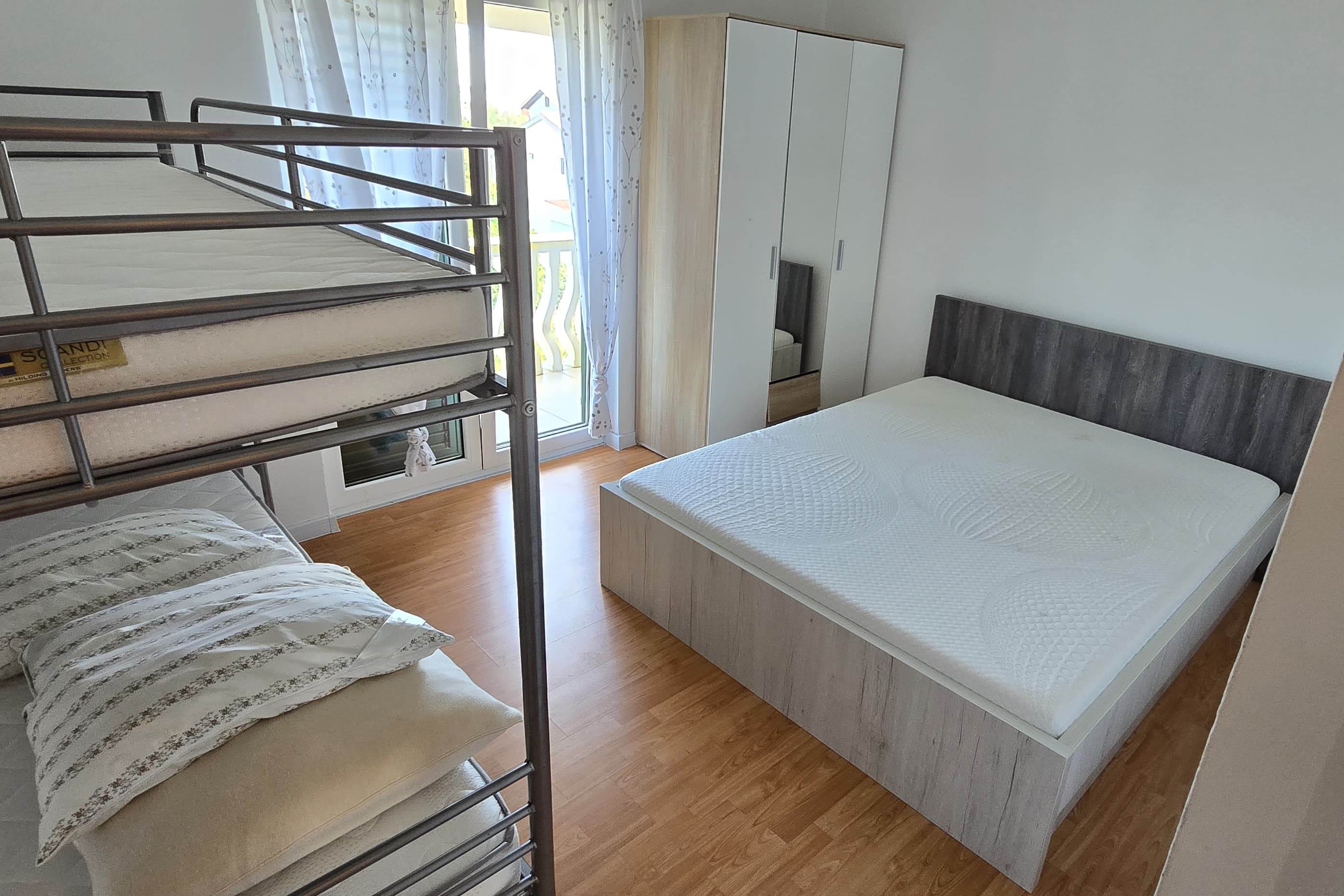Four bedroom apartment with balcony Bibinje, Zadar (A-6121-a)