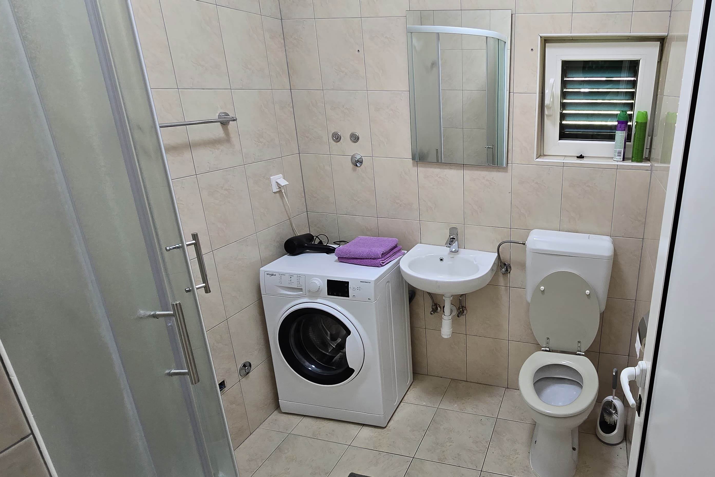 One bedroom apartment with terrace Bibinje, Zadar (A-6121-b)