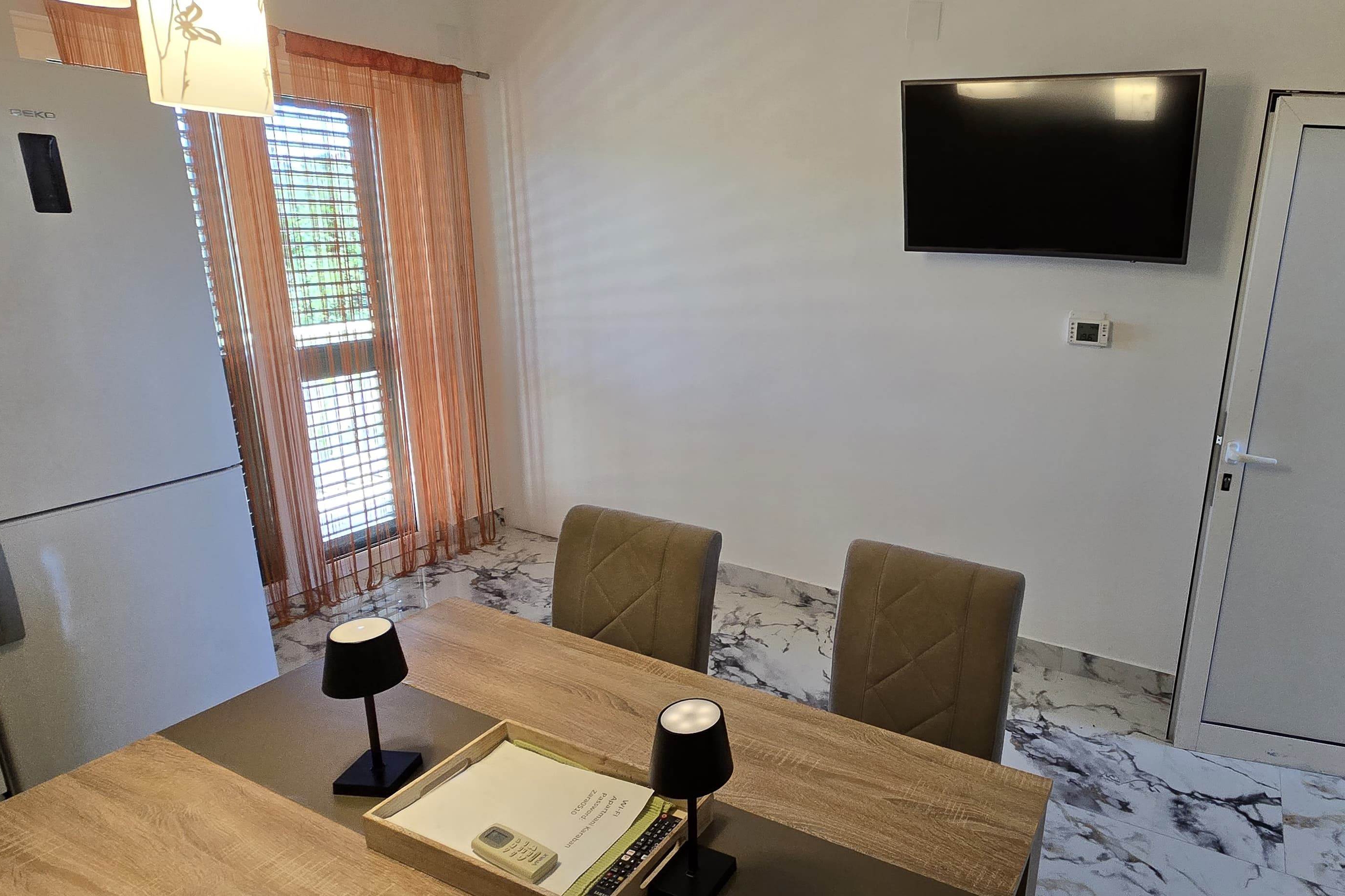 One bedroom apartment with terrace Bibinje, Zadar (A-6121-b)