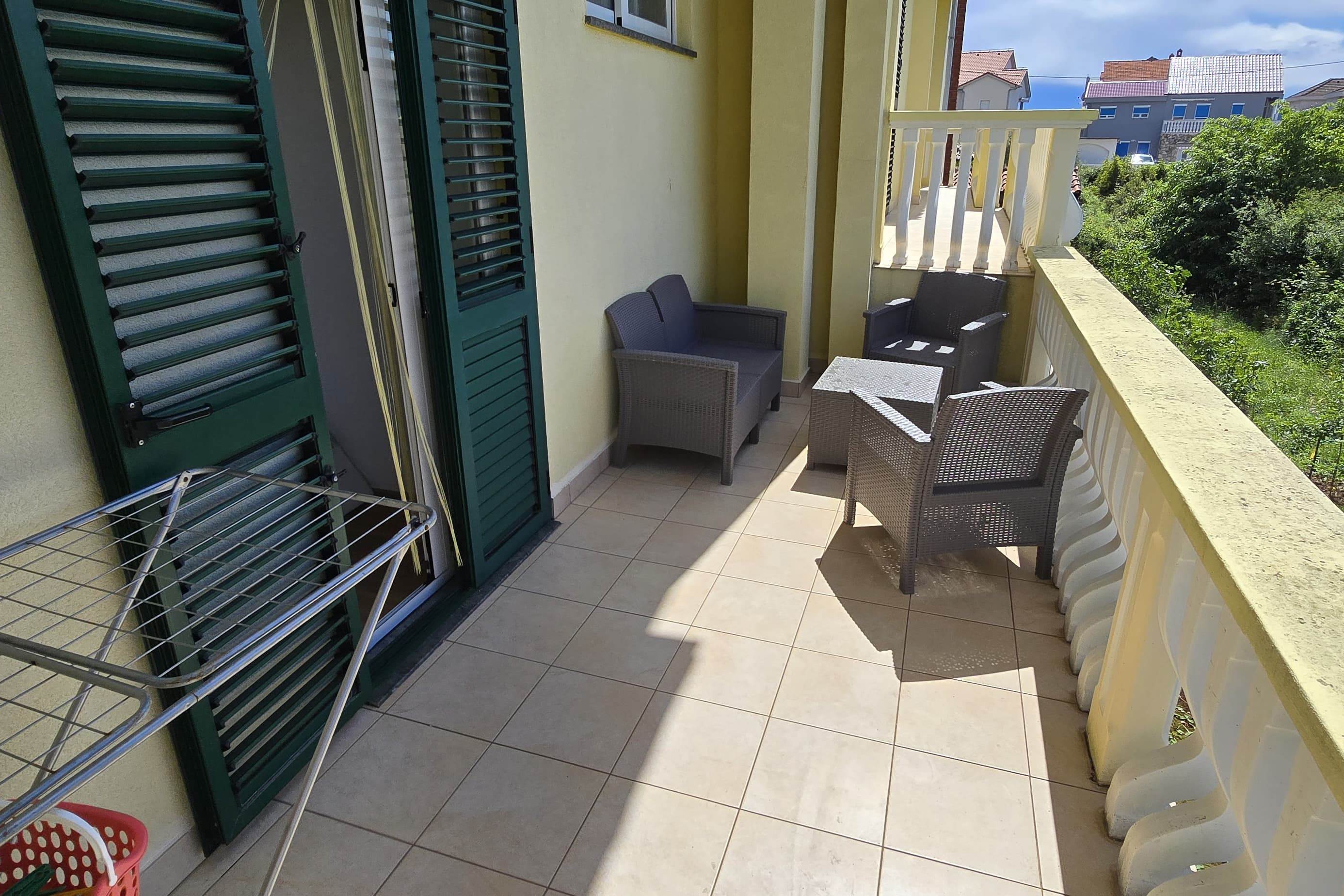 One bedroom apartment with terrace Bibinje, Zadar (A-6121-b)