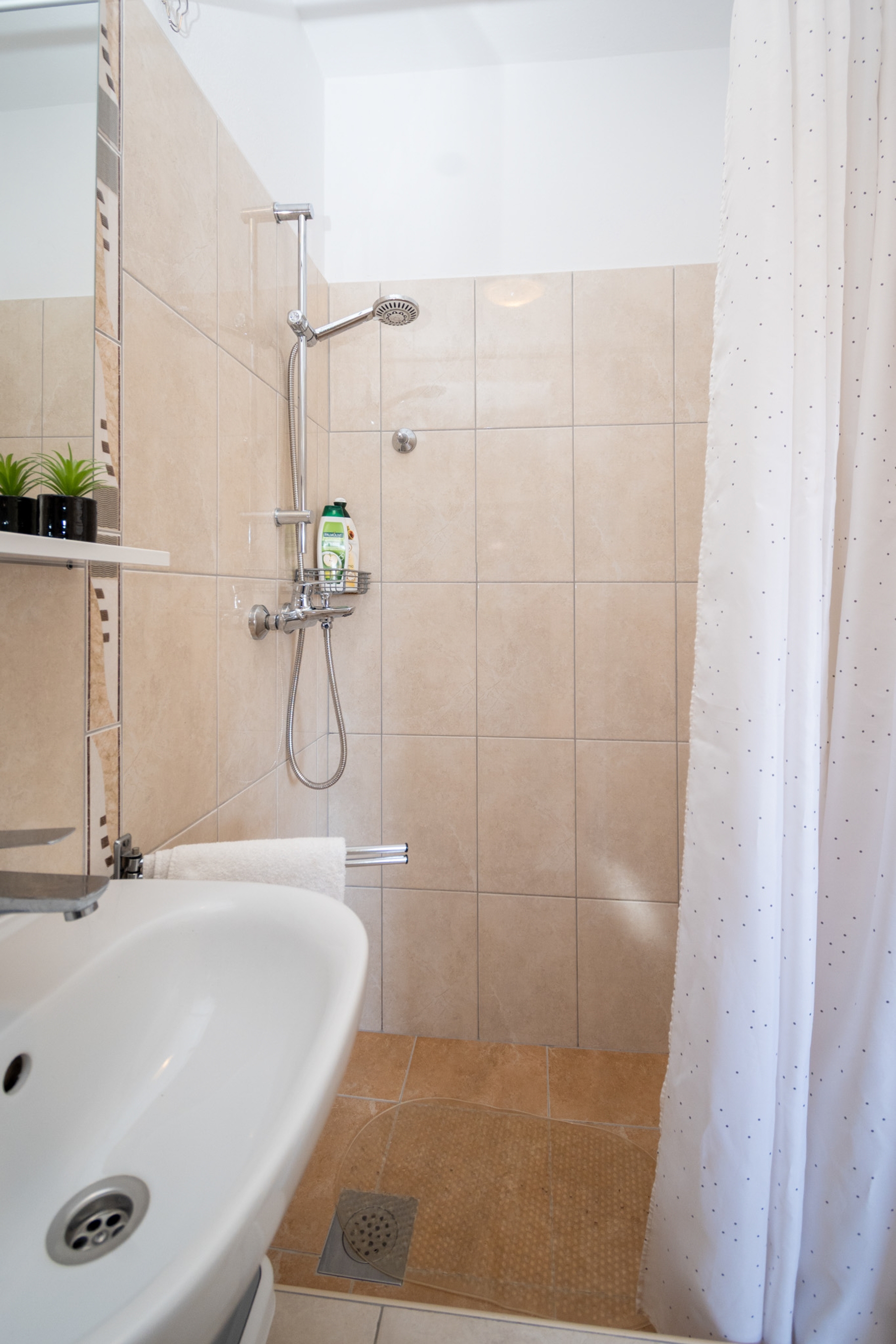 Two bedroom house with terrace Sukošan, Zadar  K