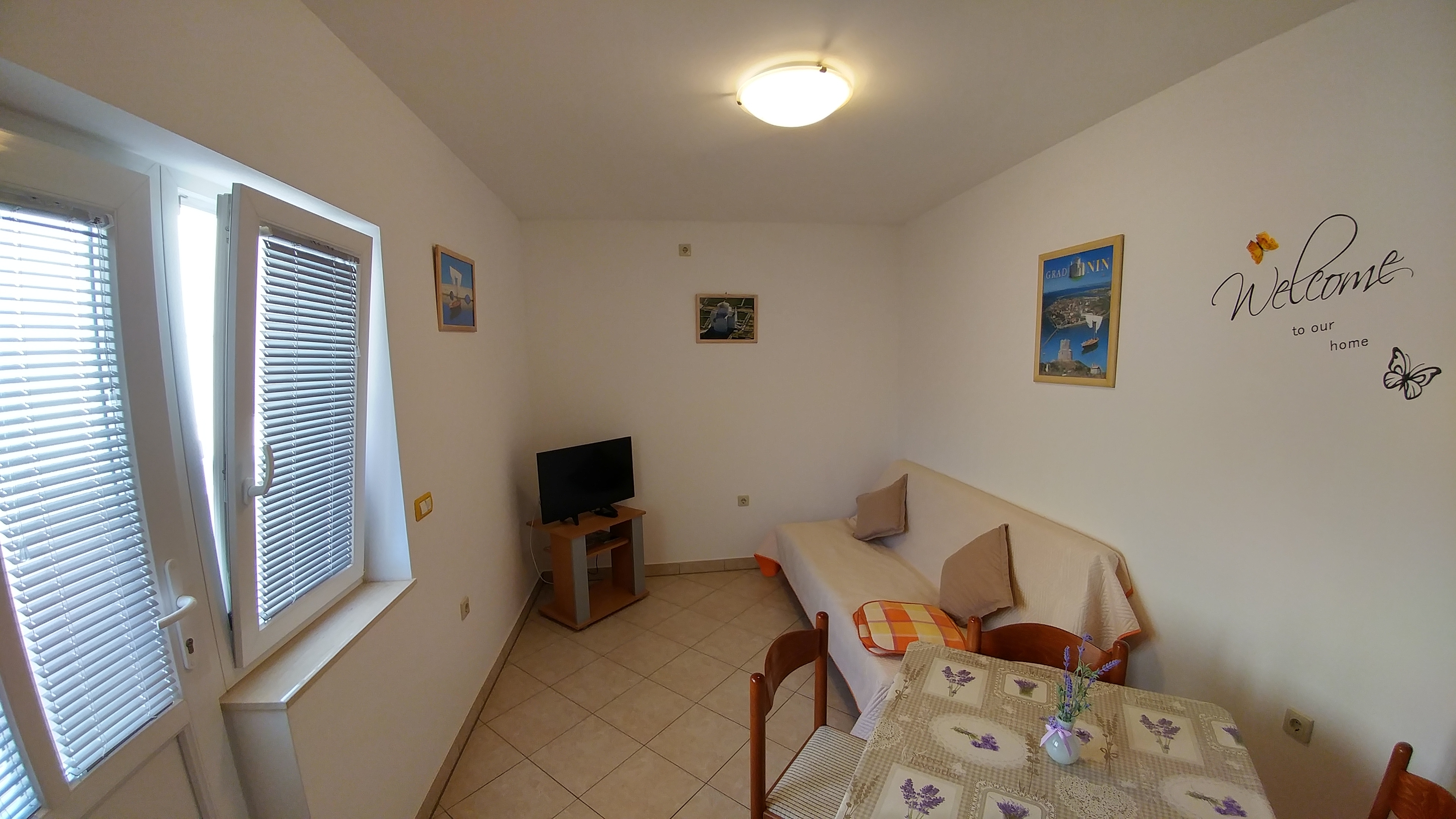 One bedroom apartment with terrace Nin, Zadar (A-6125-c)