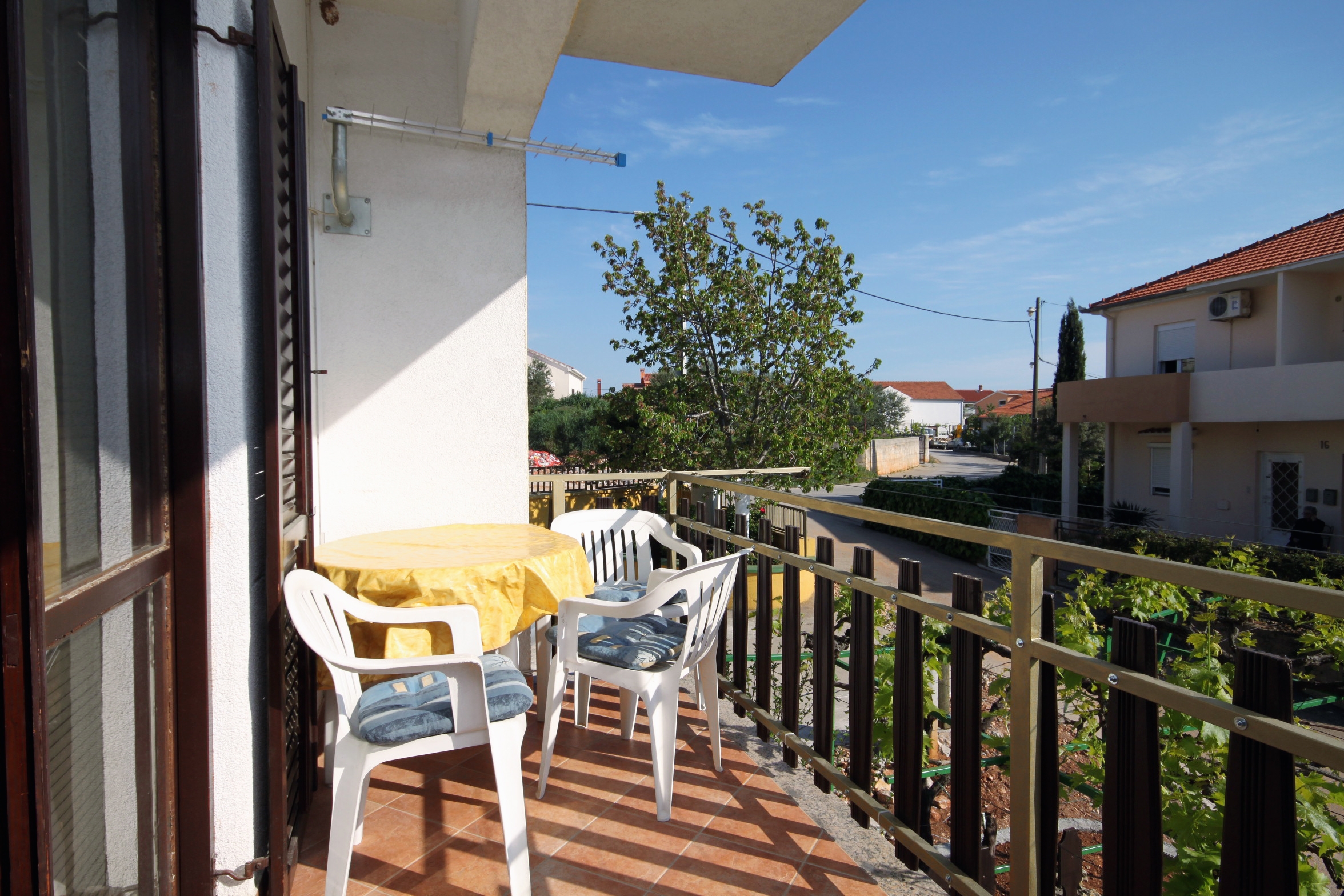 One bedroom apartment with balcony and sea view Zadar (A-6128-b)