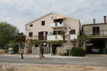 Property Posedarje, Novigrad, Property 6130 - Apartments near sea with pebble beach.