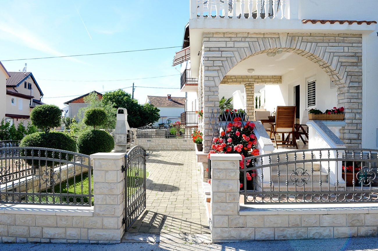 Studio flat with balcony and sea view Sukošan, Zadar (AS-6131-a)