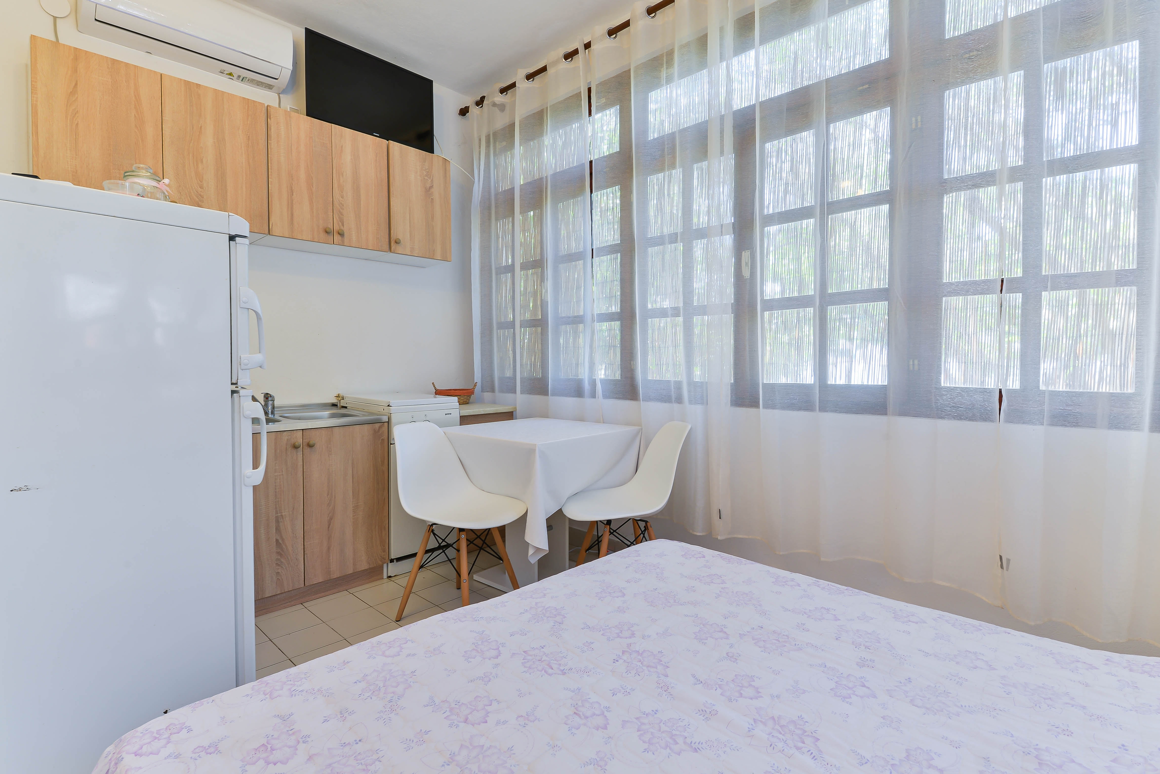 Studio flat near beach Sukošan, Zadar (AS-6133-a)