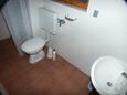 Bathroom 2 Pomena, Bathroom 2 in the apartment, dopusteni kucni ljubimci i WIFI.