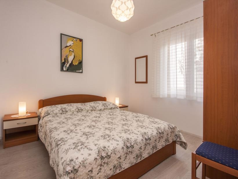 One bedroom apartment with terrace Brodarica, Šibenik  A-a