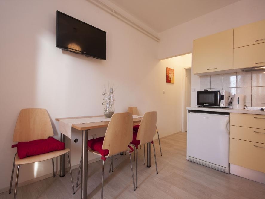 One bedroom apartment with terrace Brodarica, Šibenik  A-a