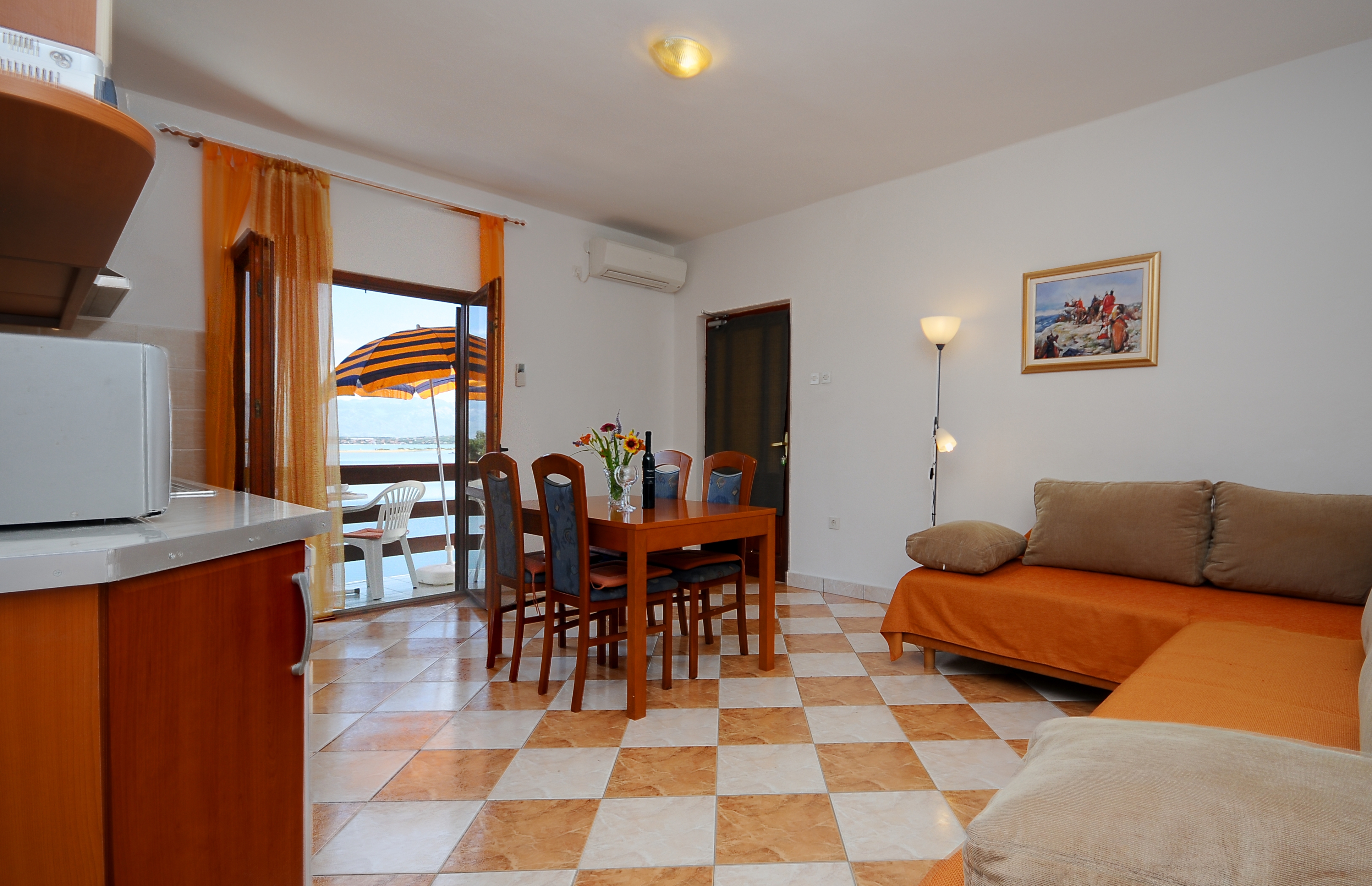 One bedroom apartment with balcony and sea view Nin, Zadar (A-6153-c)