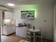 Jídelna Nin, Jídelna v ubytování typu studio-apartment, WiFi.