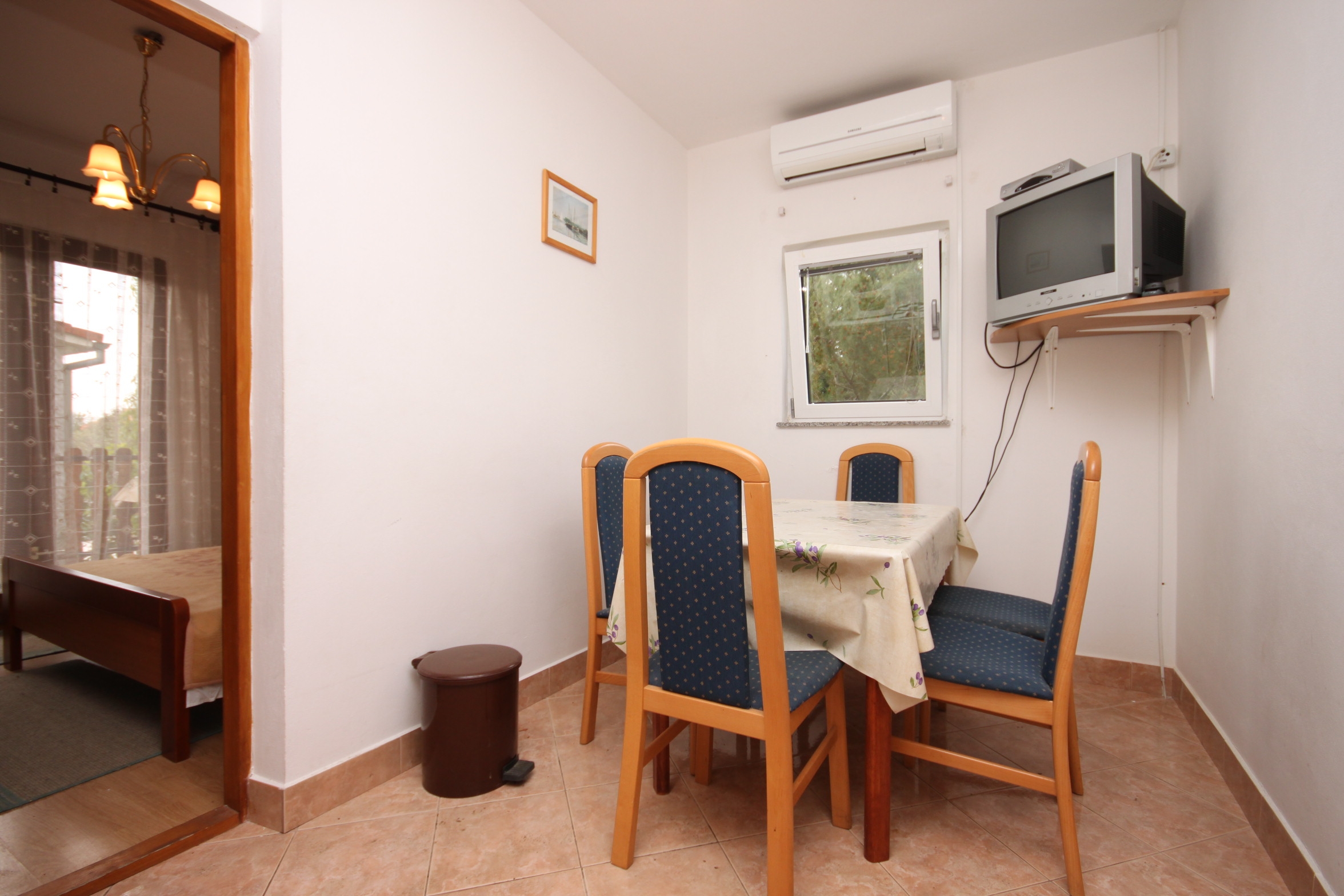 Two bedroom apartment with terrace Bibinje, Zadar (A-6160-d)