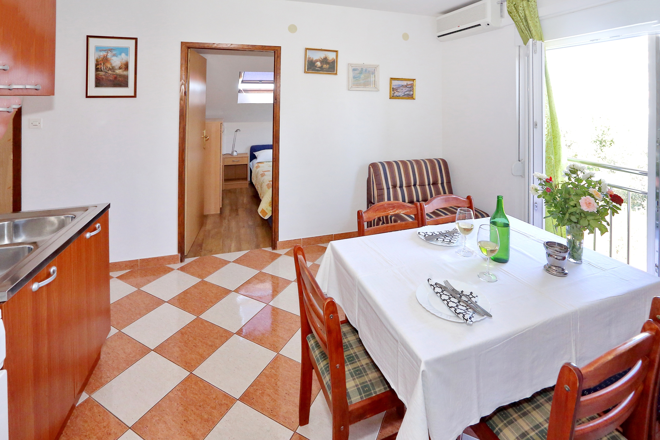 Two bedroom apartment with air-conditioning Bibinje, Zadar (A-6160-e)