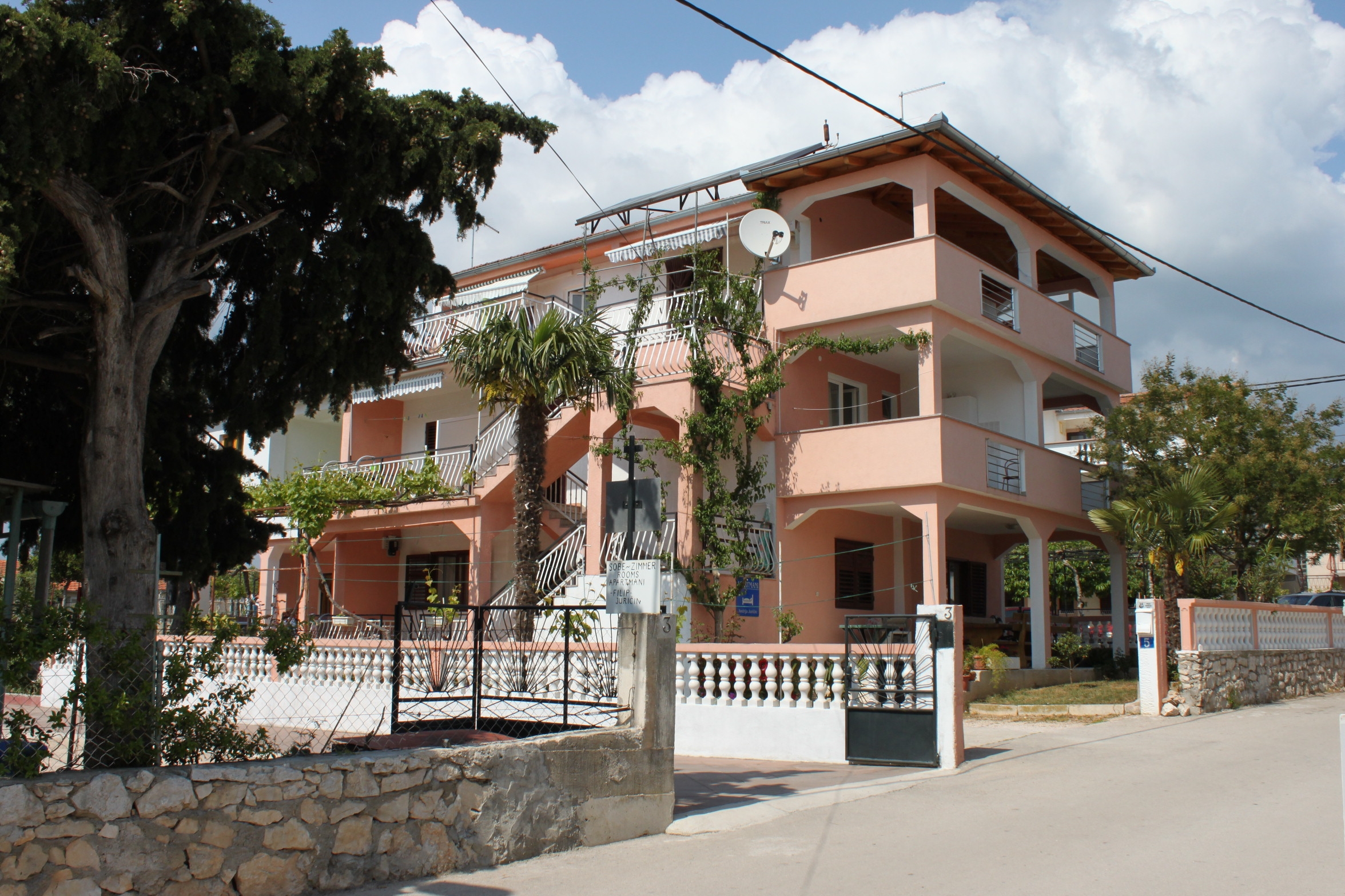 Dvosobni apartman s terasom Pakoštane, Biograd  A-a