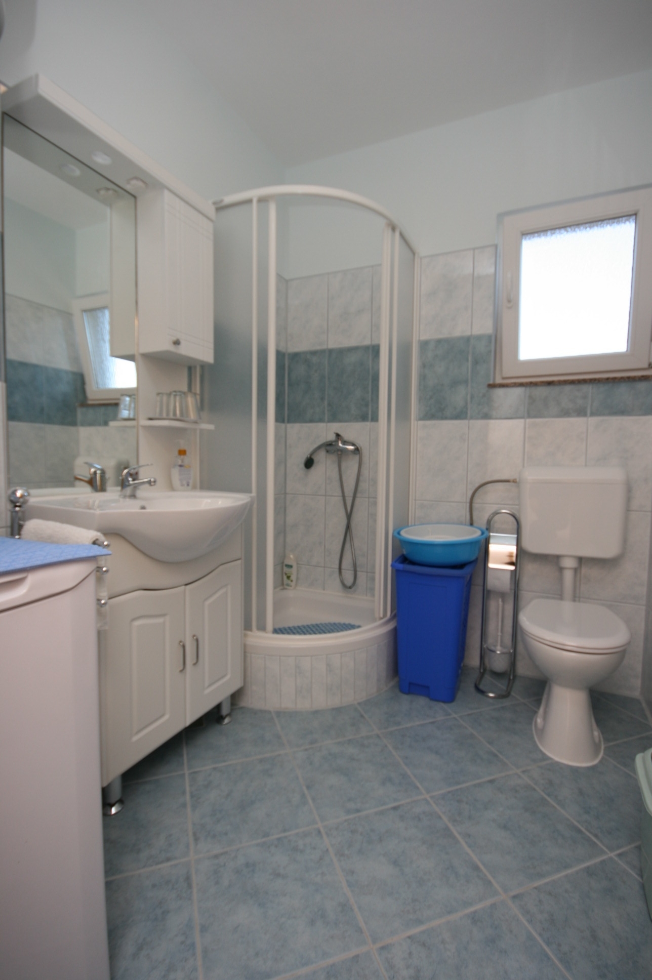 Two bedroom apartment with terrace and sea view Posedarje, Novigrad  A-b