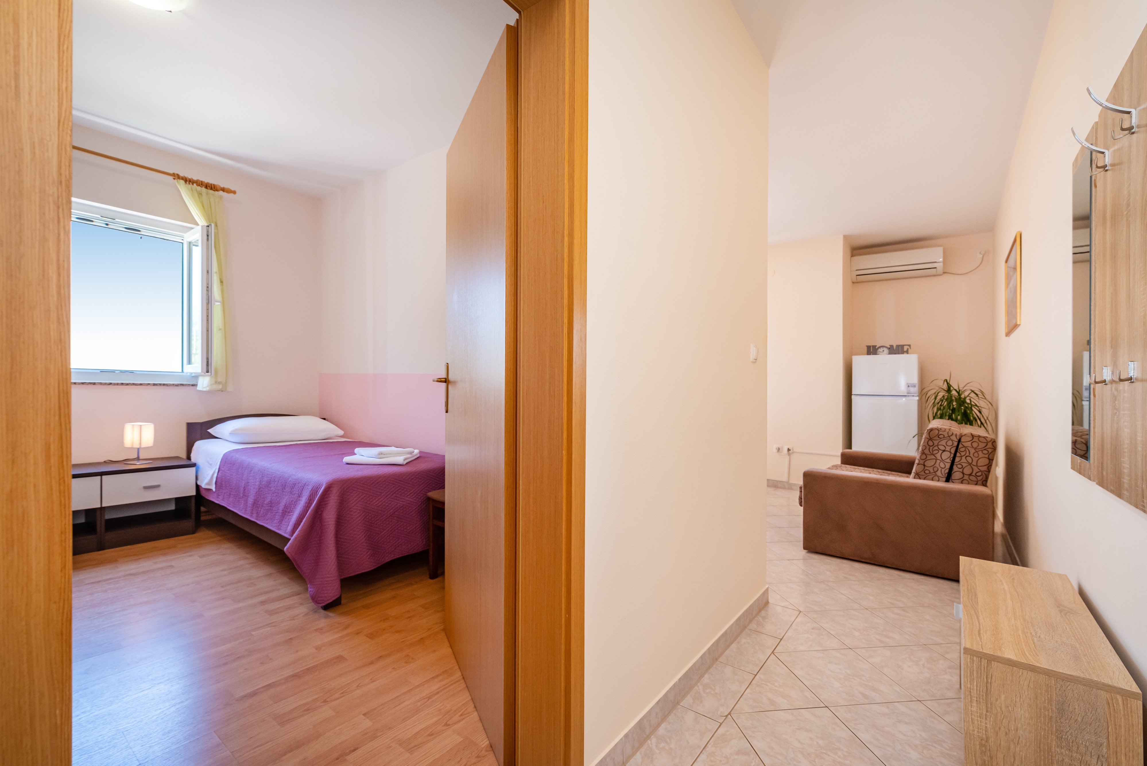 Two bedroom apartment with terrace and sea view Posedarje, Novigrad  A-b