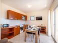 Posedarje, Dining room in the apartment, air condition available and WiFi.