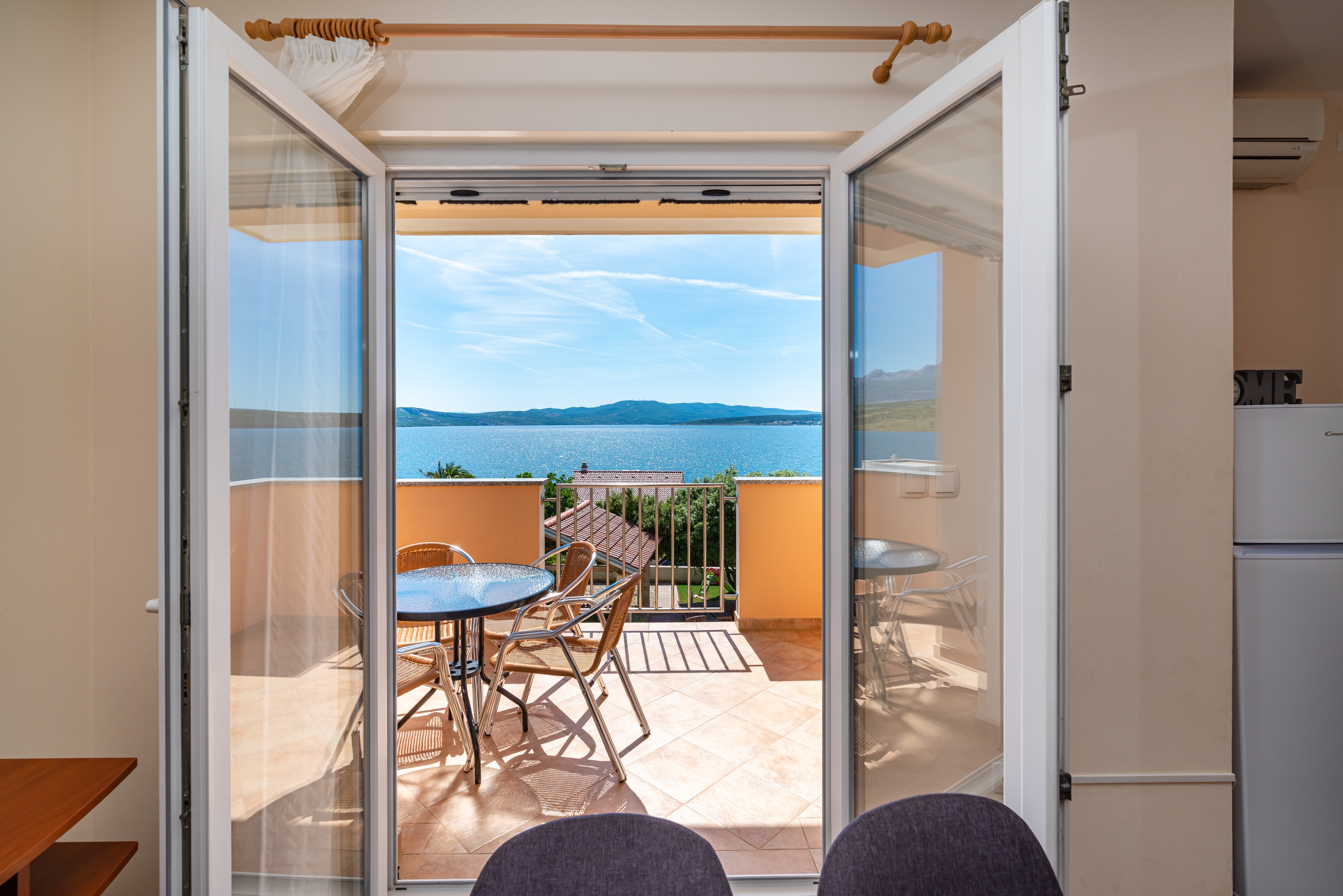 Two bedroom apartment with terrace and sea view Posedarje, Novigrad  A-b