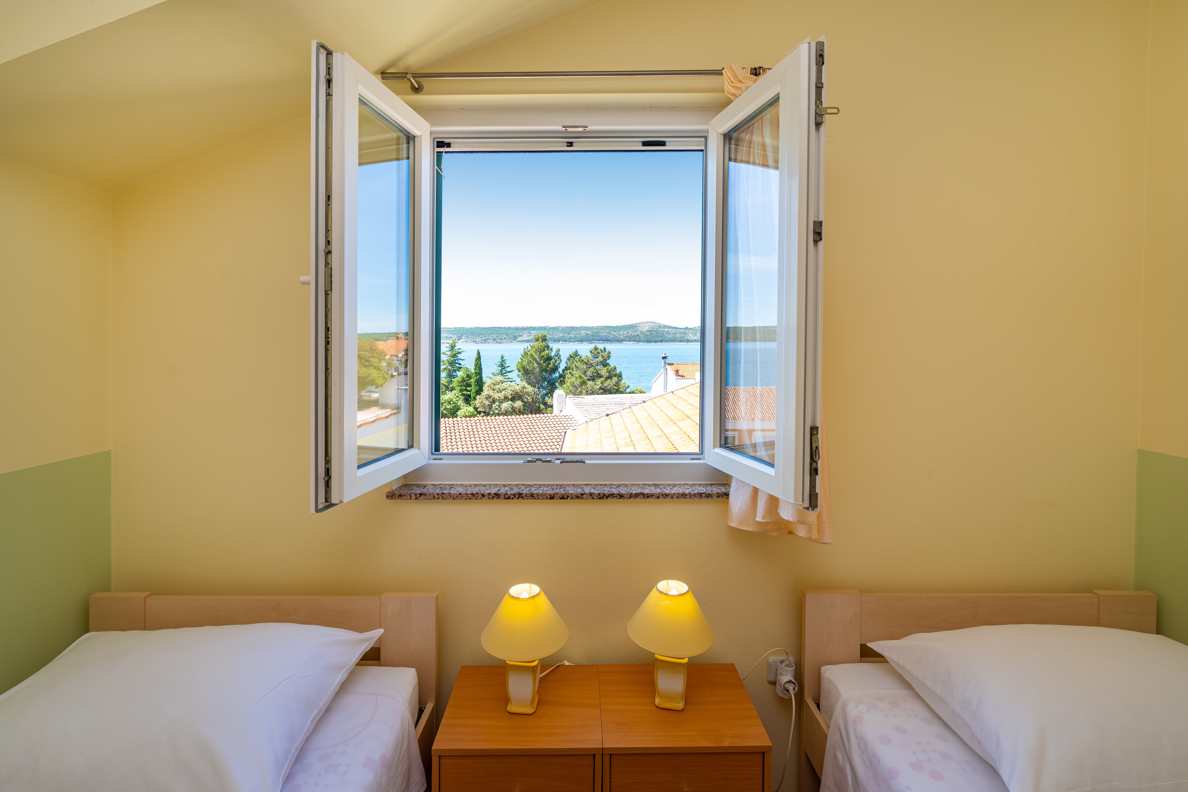 Dvosobni apartman s terasom i pogledom na more Posedarje, Novigrad  A-c