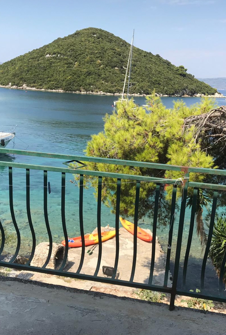One bedroom apartment near beach Prožurska Luka, Mljet  A-b