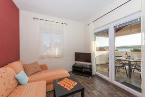 Apartments by the sea Turanj, Biograd - 6177