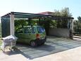 Parking lot Vodice, Vodice, Parking lot 6179 - Apartments with pebble beach.