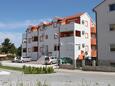 Hébergement Vodice, Vodice, Hébergement 6183 - Appartement avec une plage de galets.