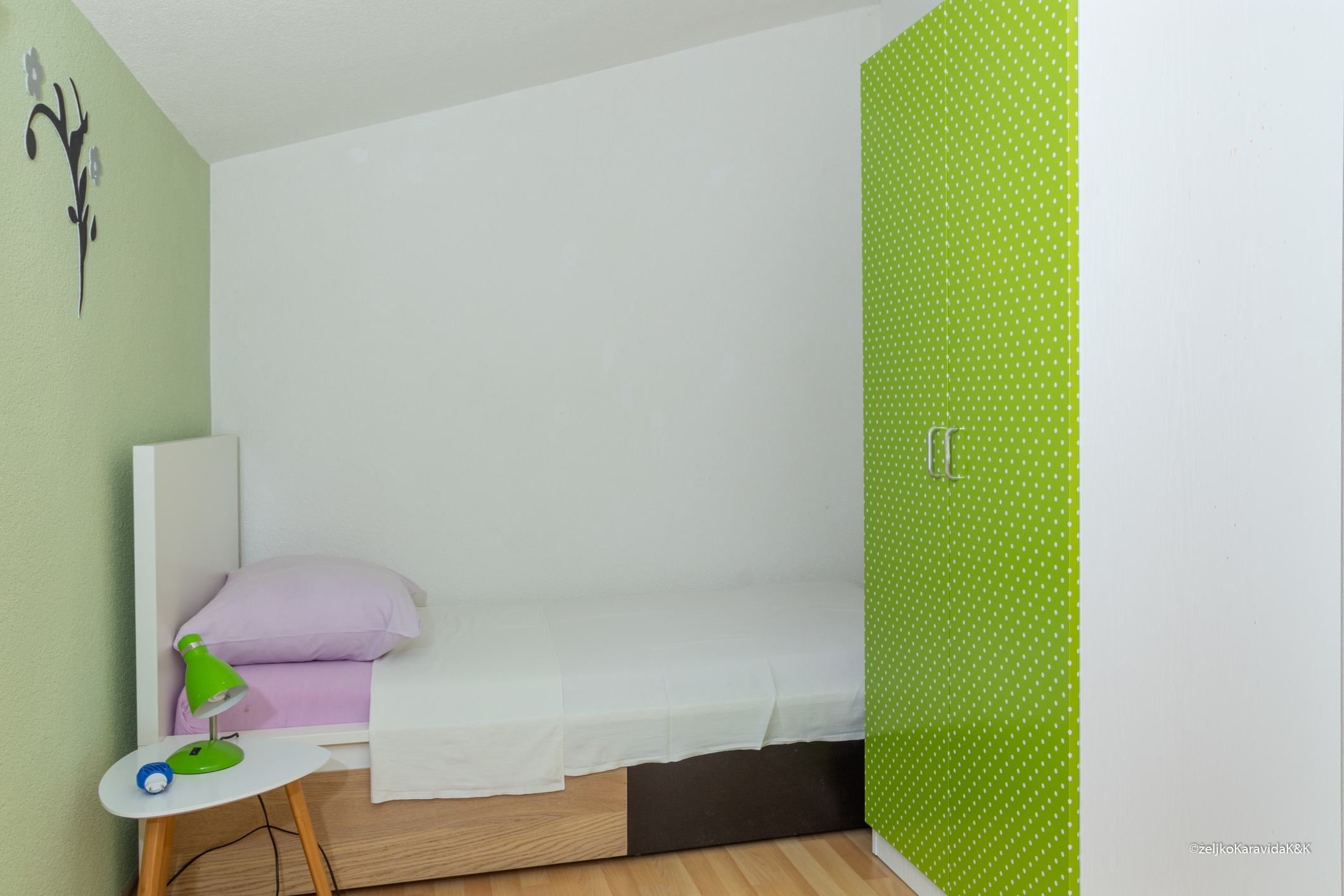 Three bedroom apartment with terrace and sea view Posedarje, Novigrad  A-a