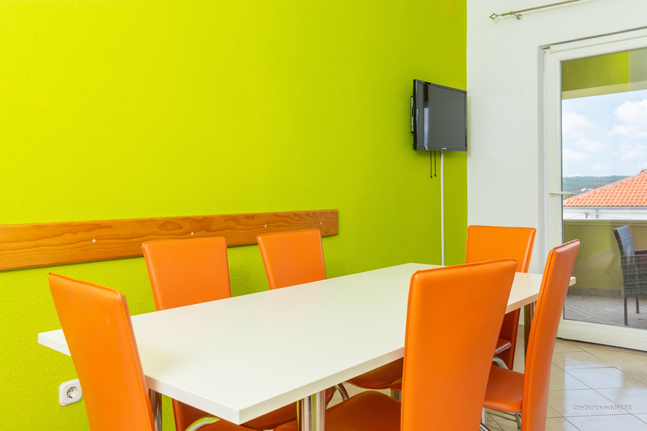 Three bedroom apartment with terrace and sea view Posedarje, Novigrad  A-a