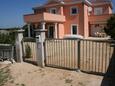 Parking lot Privlaka, Zadar, Parking lot 6208 - Apartments near sea with sandy beach.