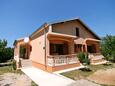 Rovanjska, Paklenica, Object 6209 - Appartementen with pebble beach.