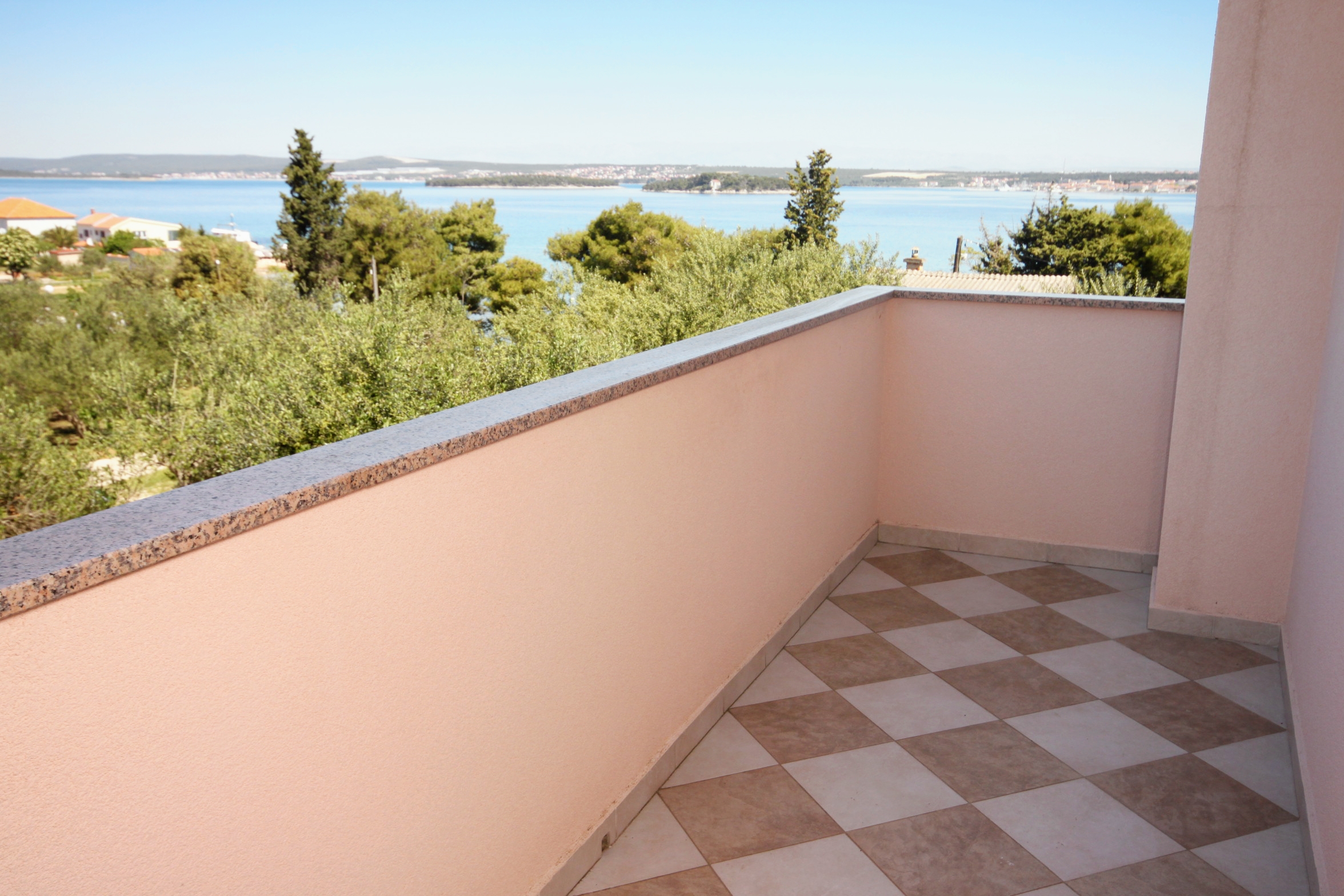One bedroom apartment with terrace and sea view Tkon, Pašman  A-b