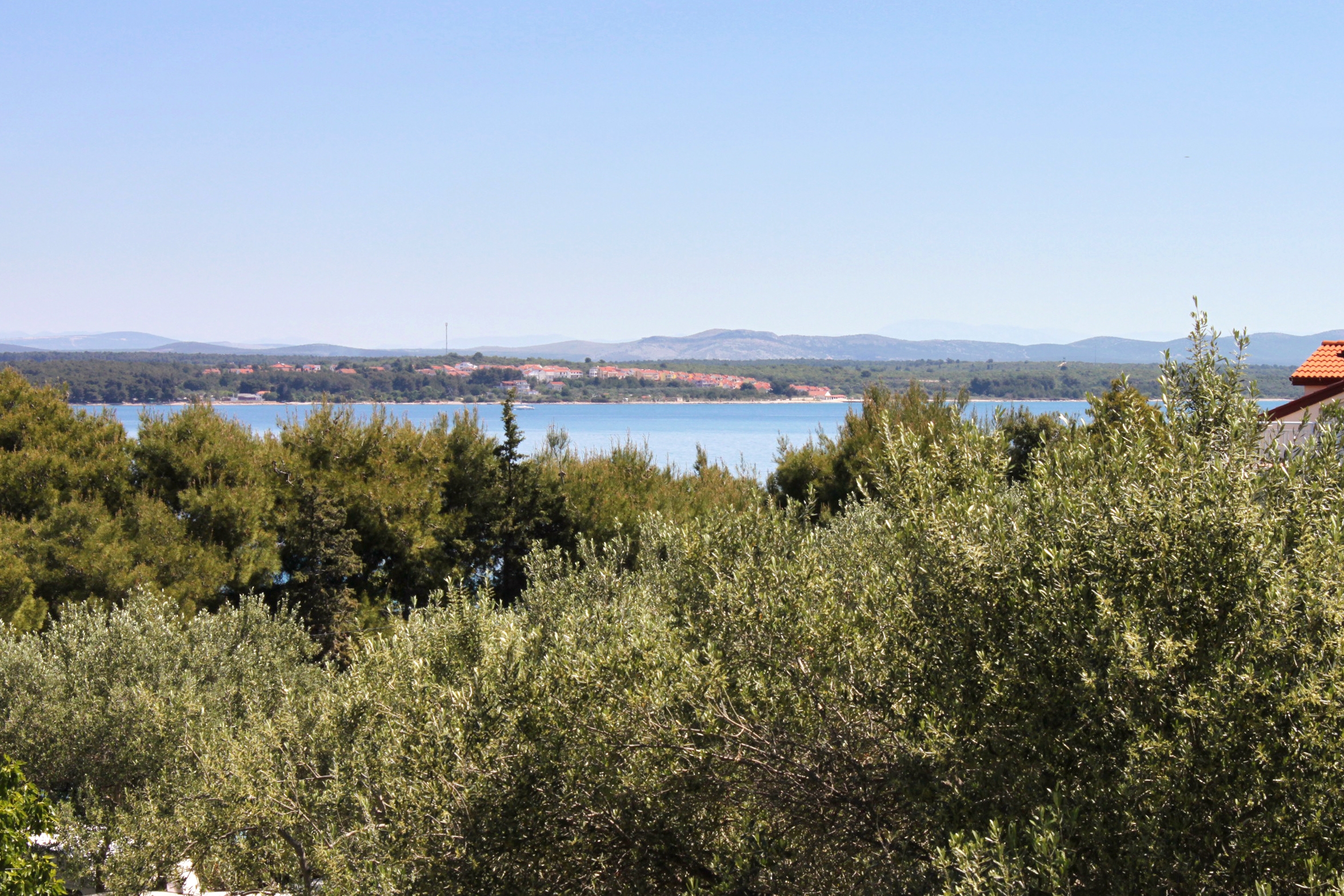 One bedroom apartment with terrace and sea view Tkon, Pašman  A-c