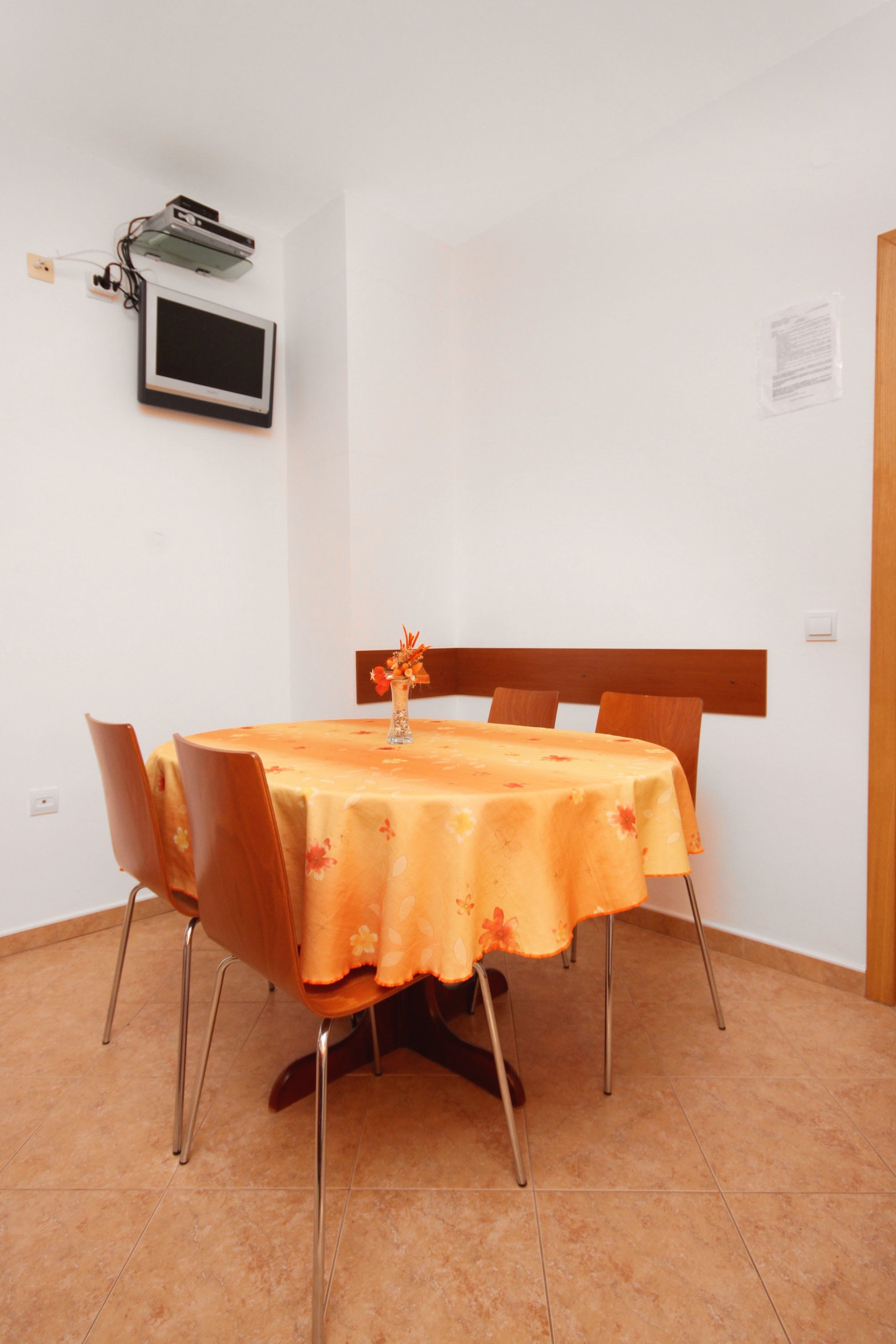 One bedroom apartment with terrace and sea view Tkon, Pašman (A-6215-d) One bedroom apartment with terrace and sea view Tkon, Pašman (A-6215-d)