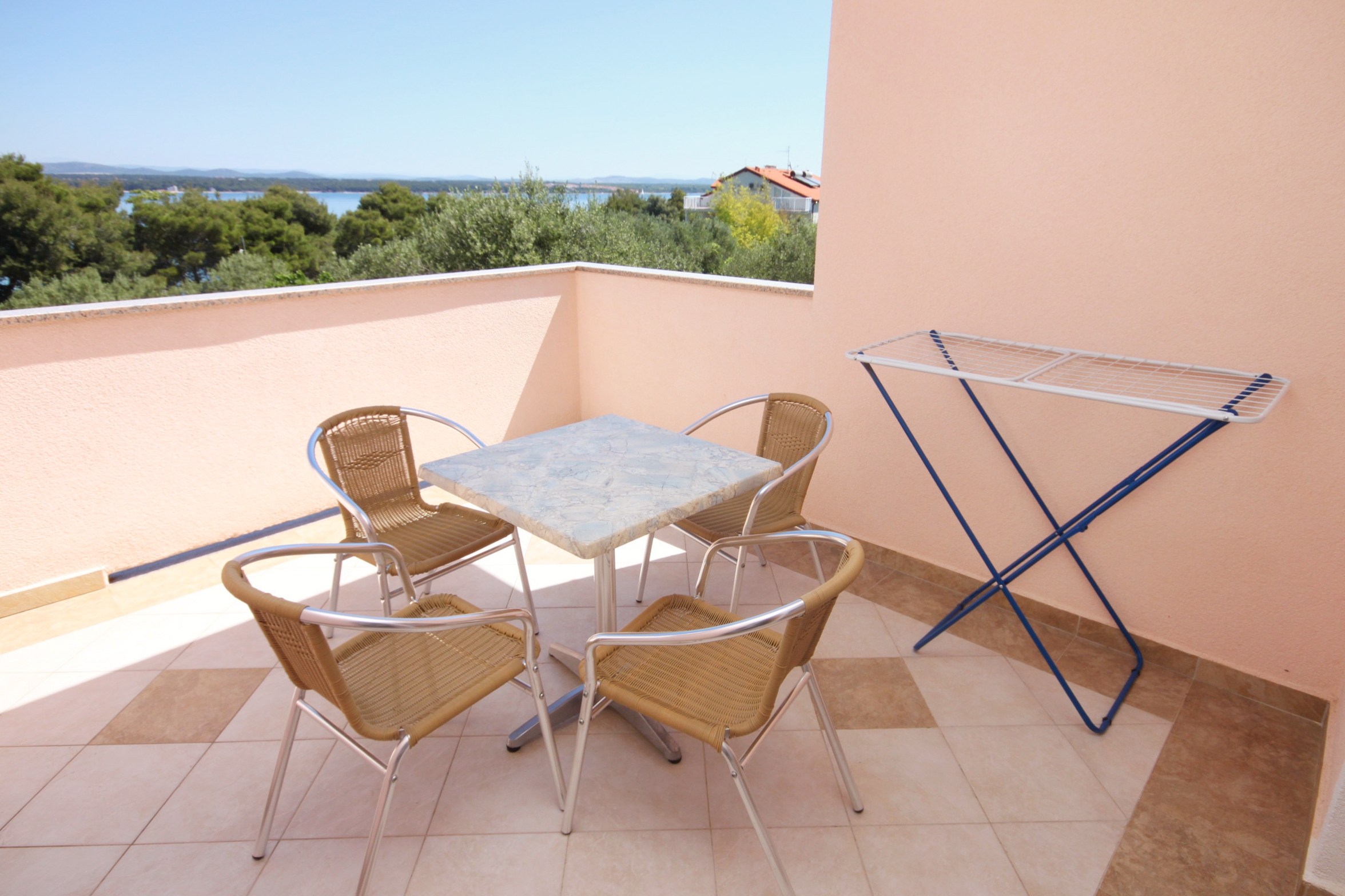 One bedroom apartment with terrace and sea view Tkon, Pašman  A-d