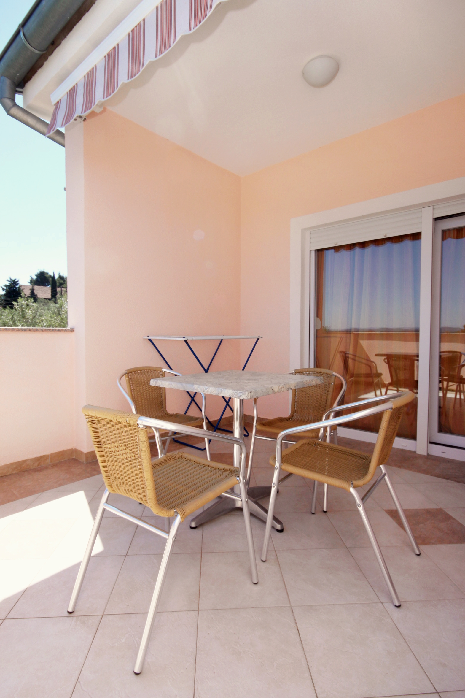 One bedroom apartment with terrace and sea view Tkon, Pašman  A-d